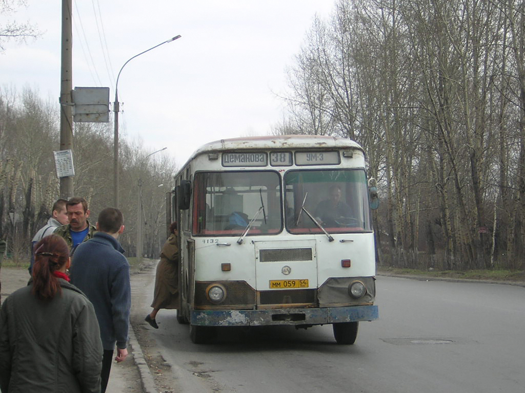 Новосибирская область, ЛиАЗ-677М № 4132