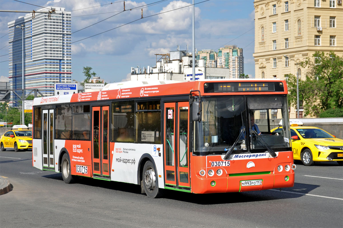 Moskau, LiAZ-5292.21 Nr. 030715