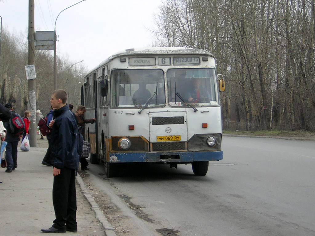 Новосибирская область, ЛиАЗ-677М № 4107