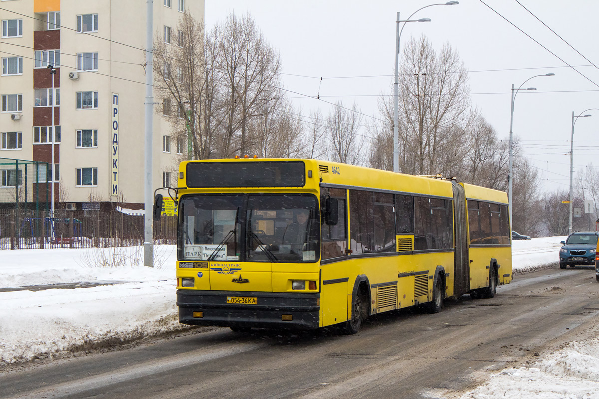 Киев, МАЗ-105.060 № 4642