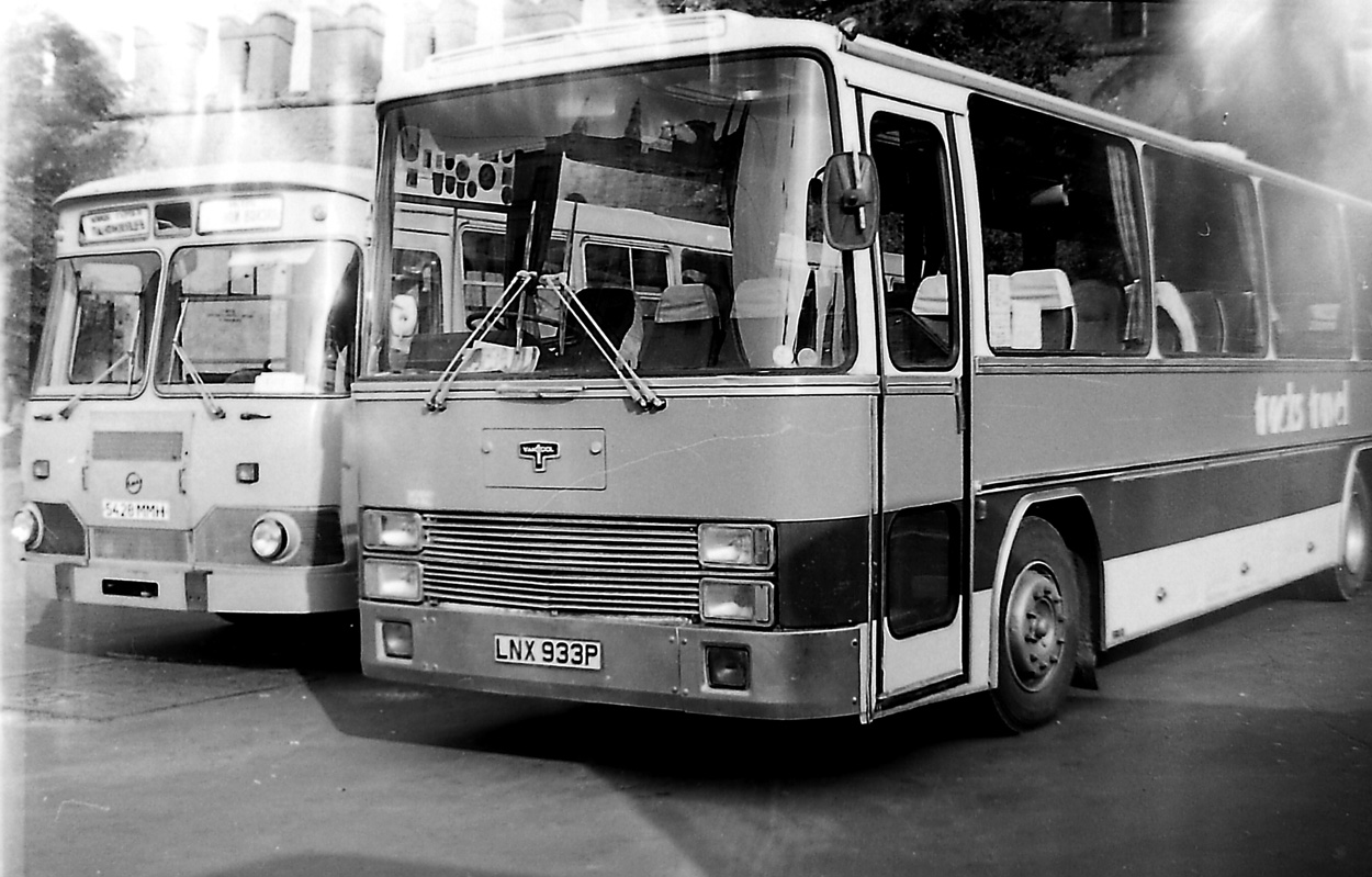 Великобритания, Van Hool 300 № LNX 933P