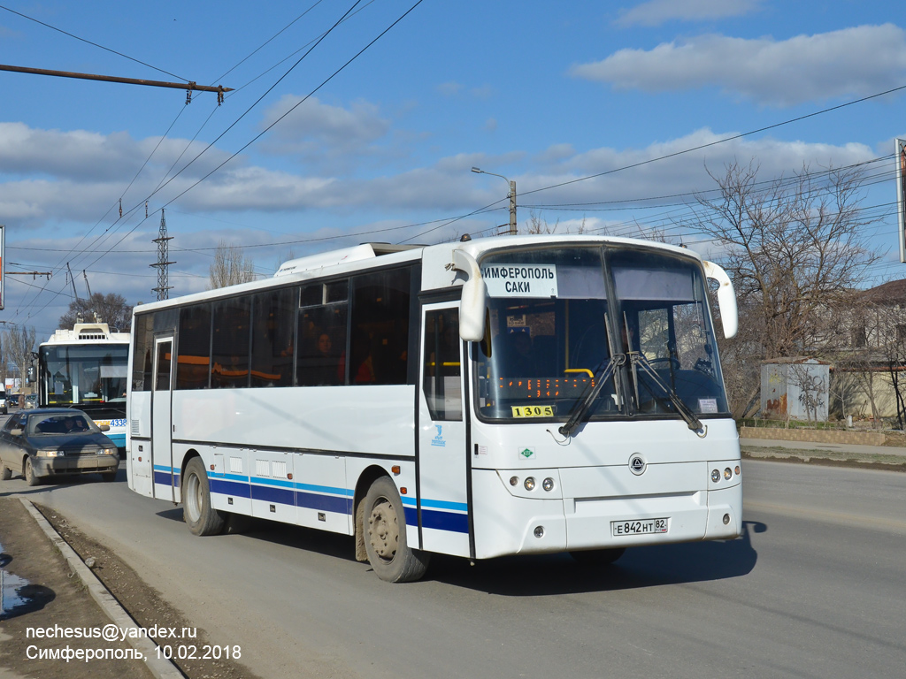 Республика Крым, КАвЗ-4238-72 № Е 842 НТ 82