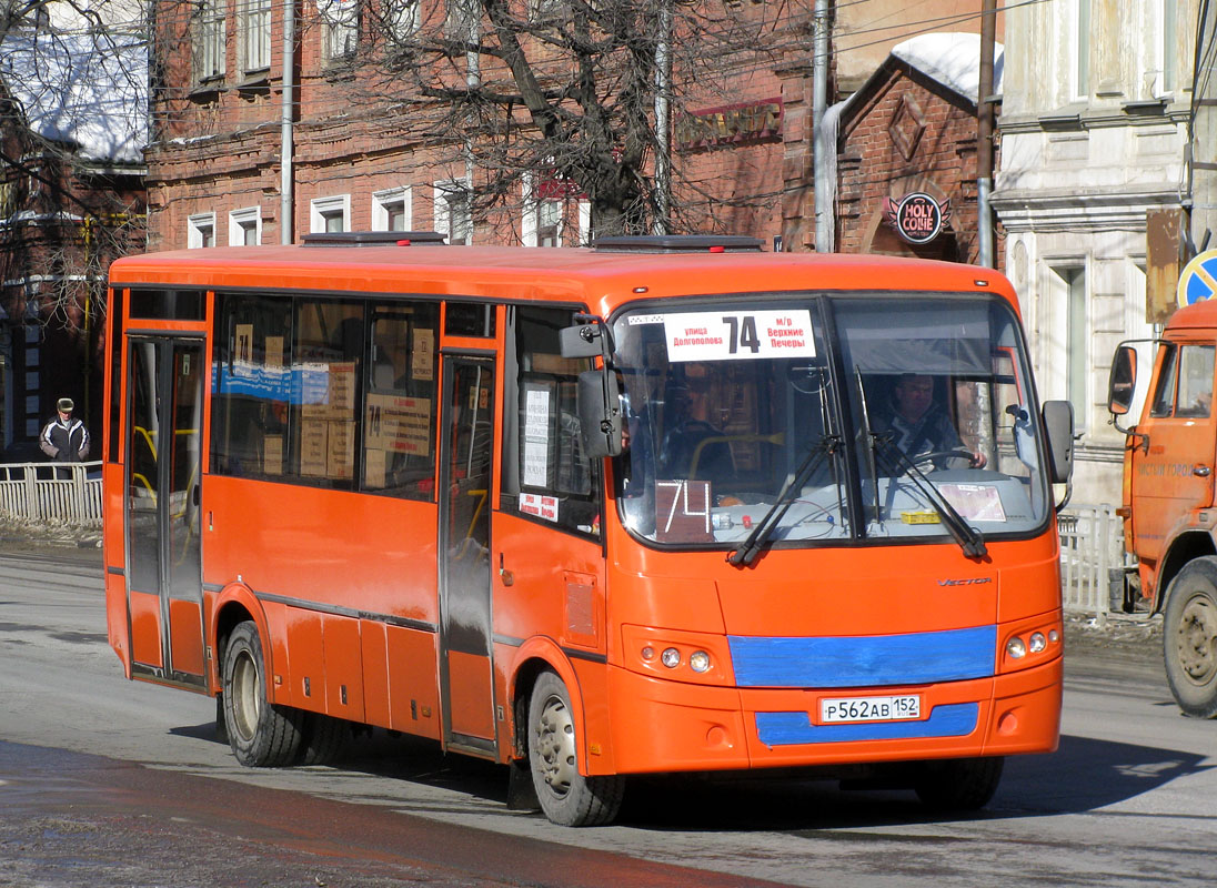 Nizhegorodskaya region, PAZ-320414-04 "Vektor" Nr. Р 562 АВ 152