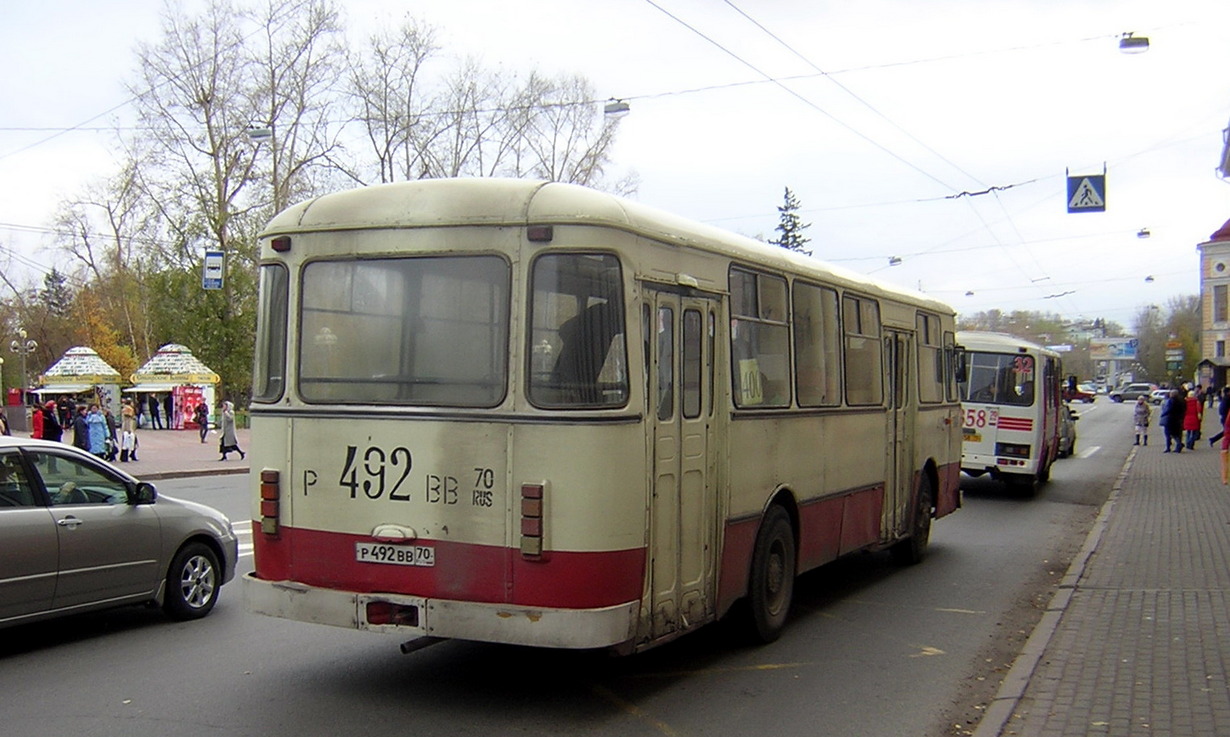 Obwód tomski, LiAZ-677M Nr Р 492 ВВ 70