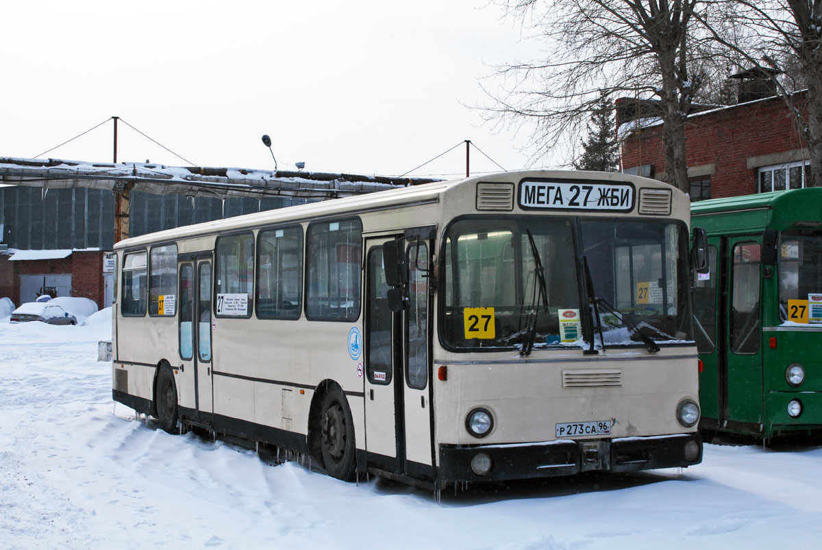 Свердловская область, Mercedes-Benz O305 № Р 273 СА 96