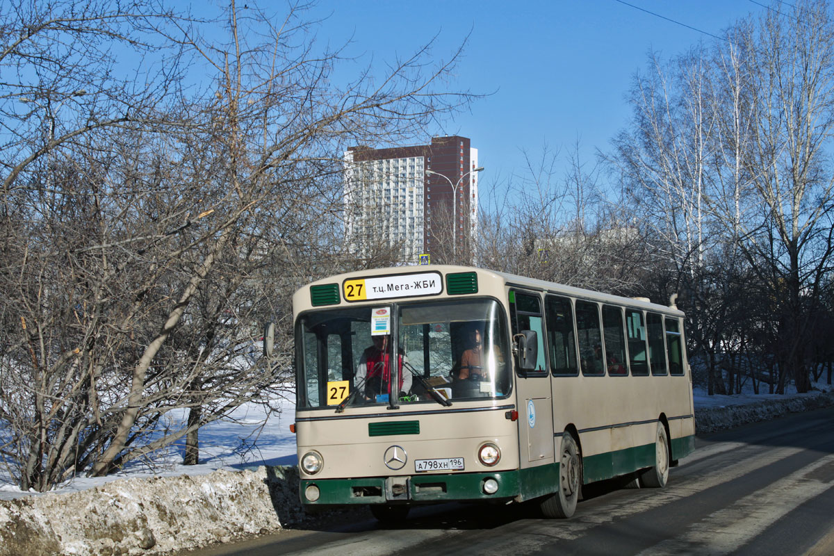 Свердловская область, Mercedes-Benz O305 № А 798 ХН 196