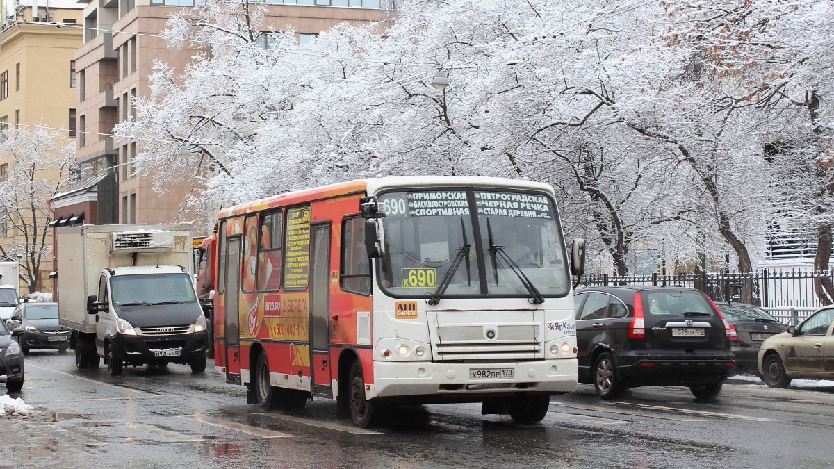 Санкт-Петербург, ПАЗ-320402-05 № Х 982 ВР 178