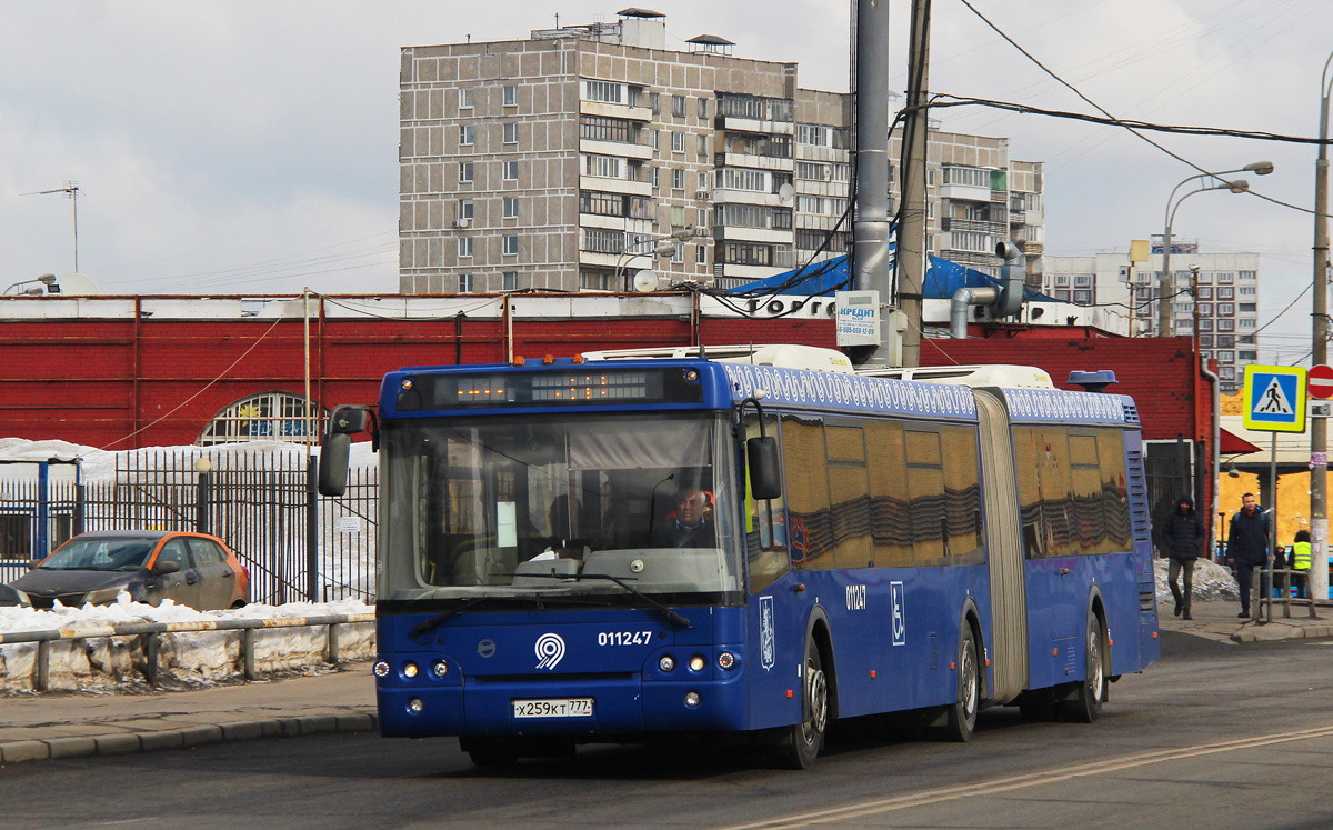 Москва, ЛиАЗ-6213.22 № 011247