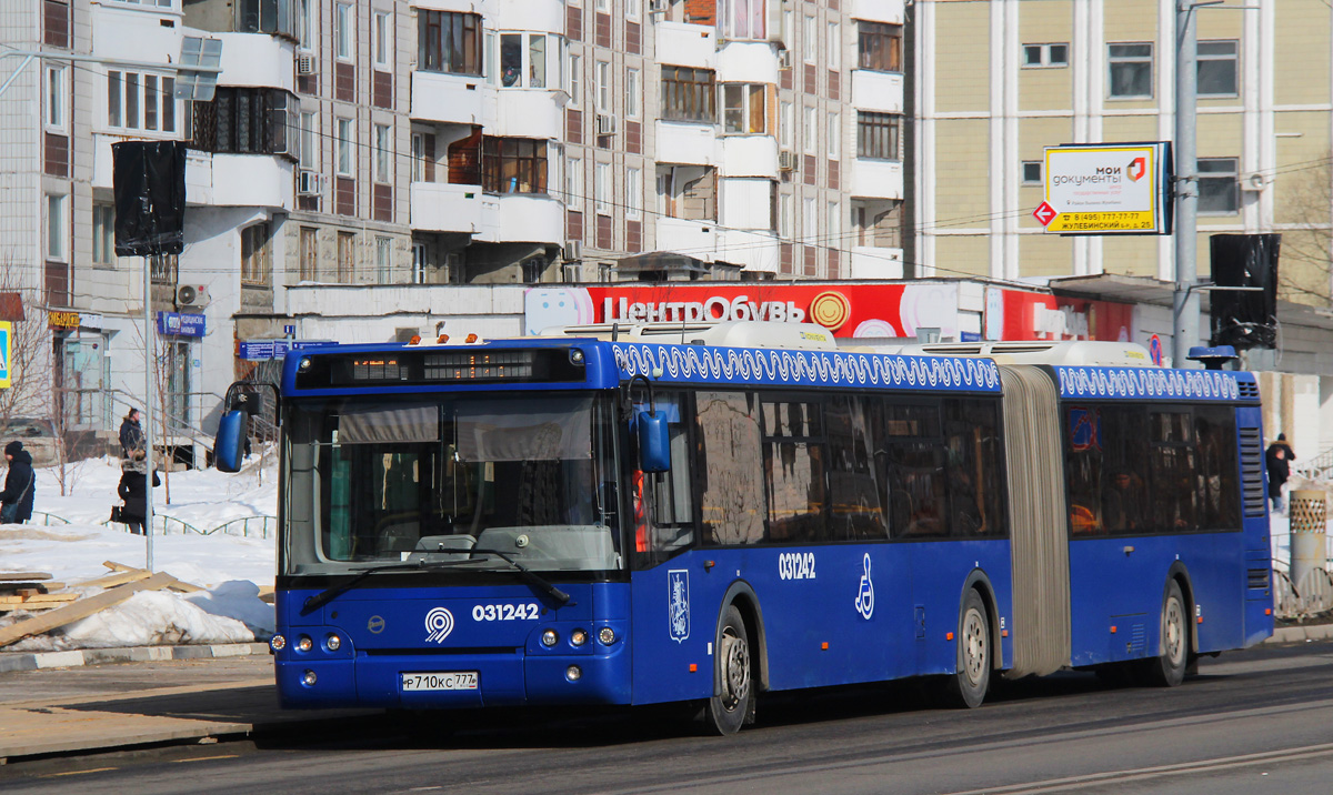 Москва, ЛиАЗ-6213.22 № 031242