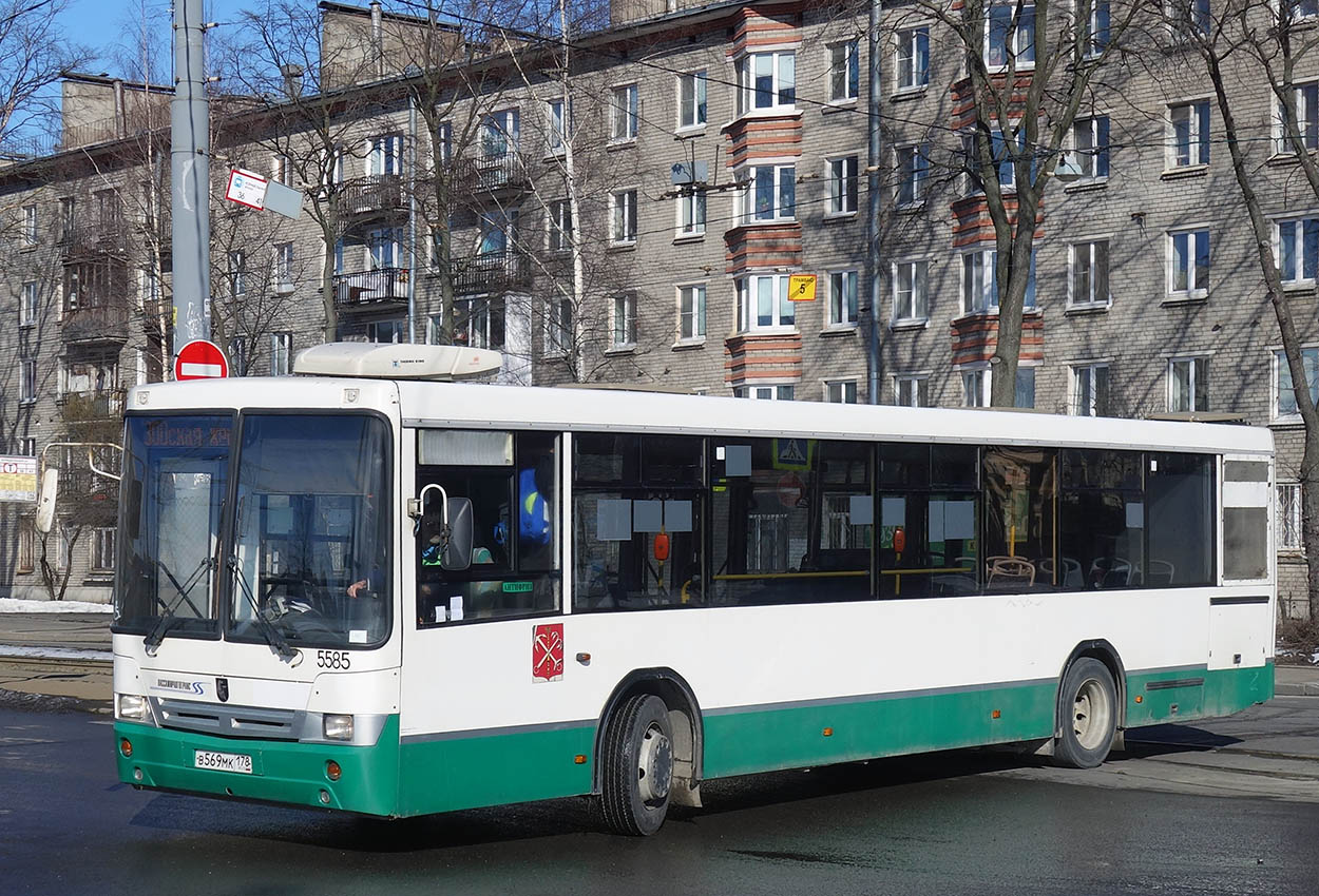 Sankt Petersburg, NefAZ-52994-40-42 Nr 5585