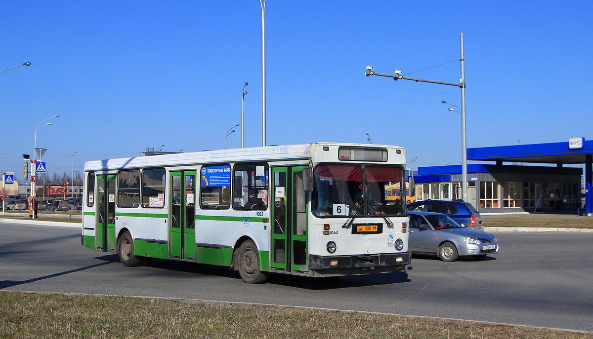 Ханты-Мансийский АО, ЛиАЗ-5256.00 № 1063