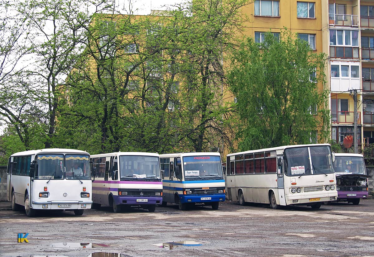 Закарпатская область, ЛАЗ-695Н № AO 1076 BB; Черновицкая область, Ikarus 256.75 № CE 0982 AA; Закарпатская область — Разные фотографии