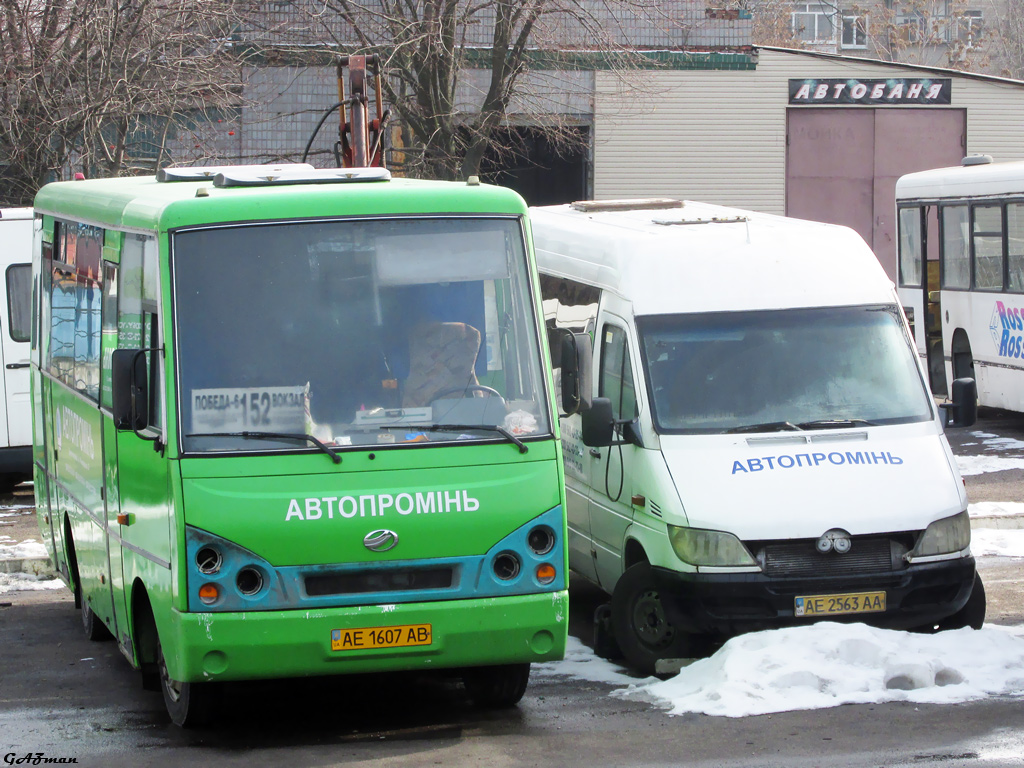 Dnepropetrovsk region, I-VAN A07A1-404 Nr. AE 1607 AB; Dnepropetrovsk region, Mercedes-Benz Sprinter Nr. AE 2563 AA