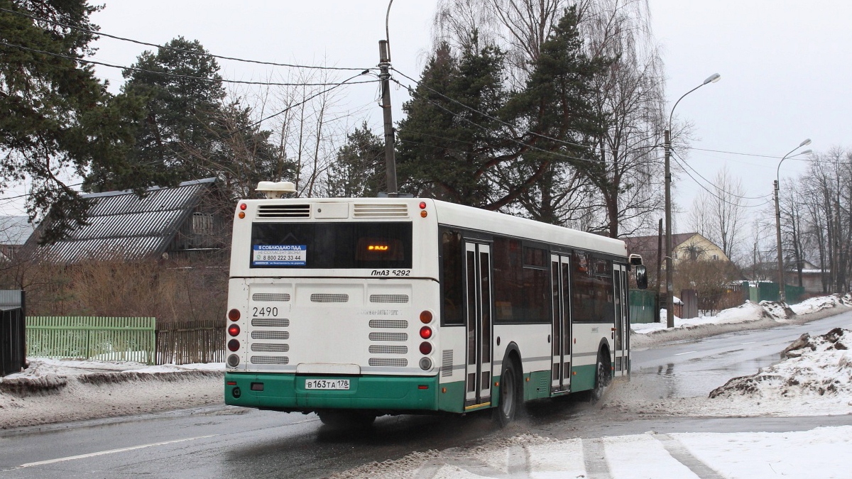 Sankt Petersburg, LiAZ-5292.60 Nr. 2490