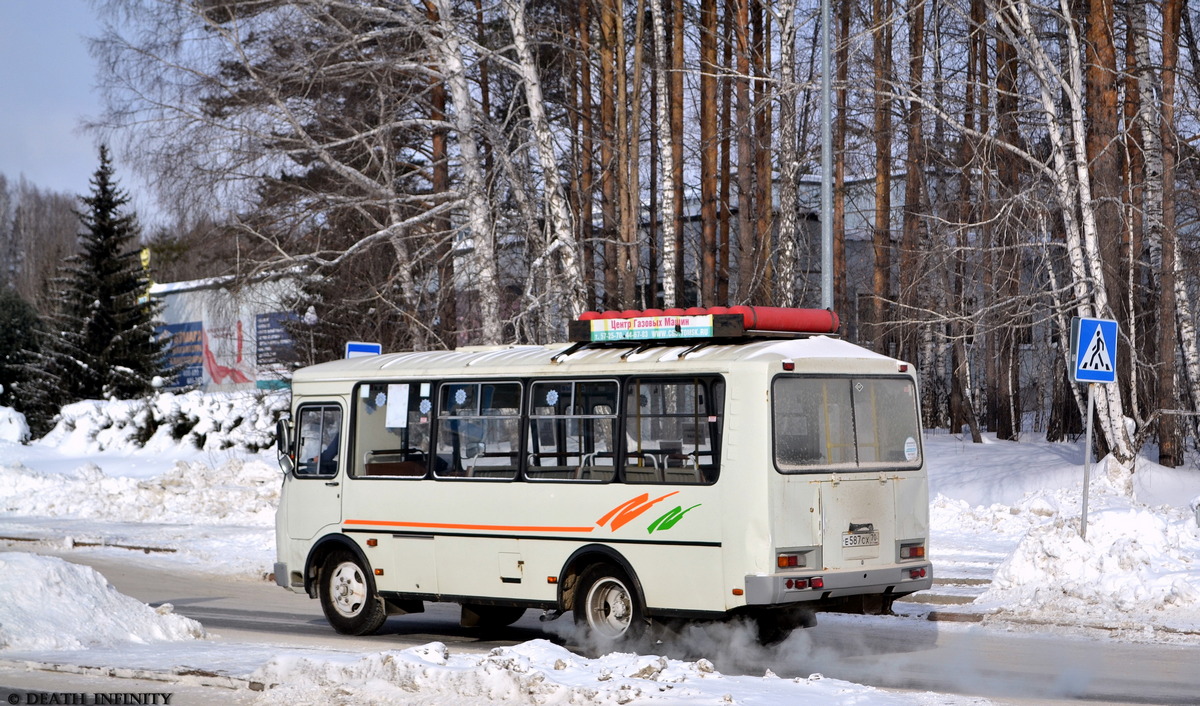 Томская область, ПАЗ-32054 № Е 587 СХ 70