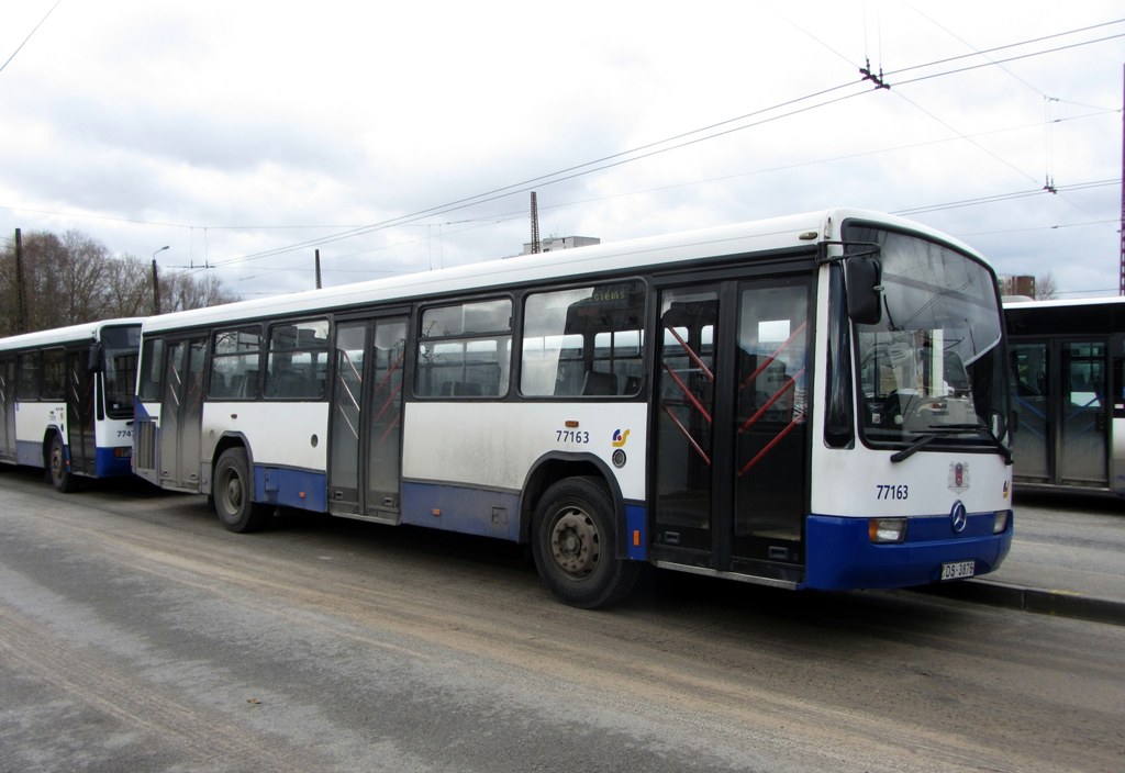 Латвия, Mercedes-Benz O345 № 77163