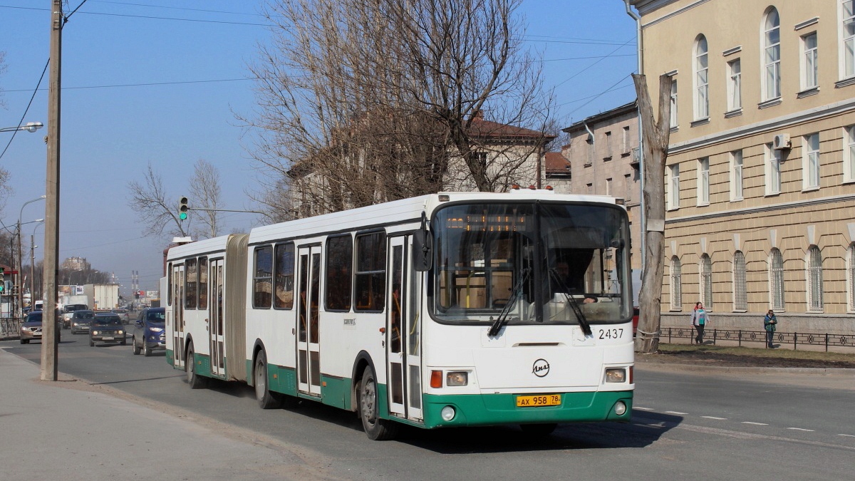 Санкт-Петербург, ЛиАЗ-6212.00 № 2437