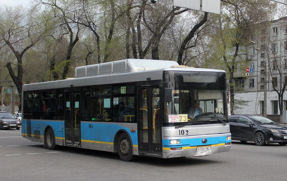 Алматы, Yutong ZK6120HGM № 102