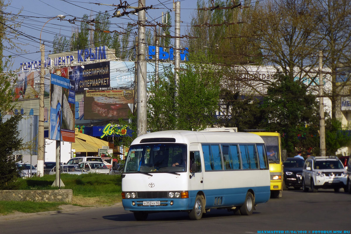 Республика Крым, Toyota Coaster HZB50 № А 352 НХ 82