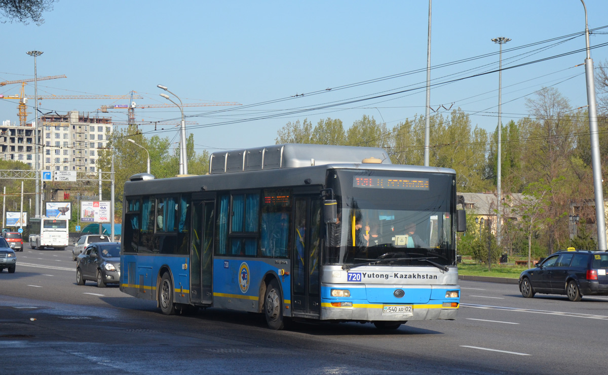 Алматы, Yutong ZK6118HGA № 720