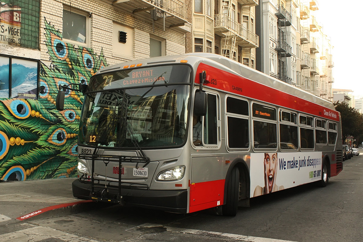 США, New Flyer Xcelsior XDE40 № 8823