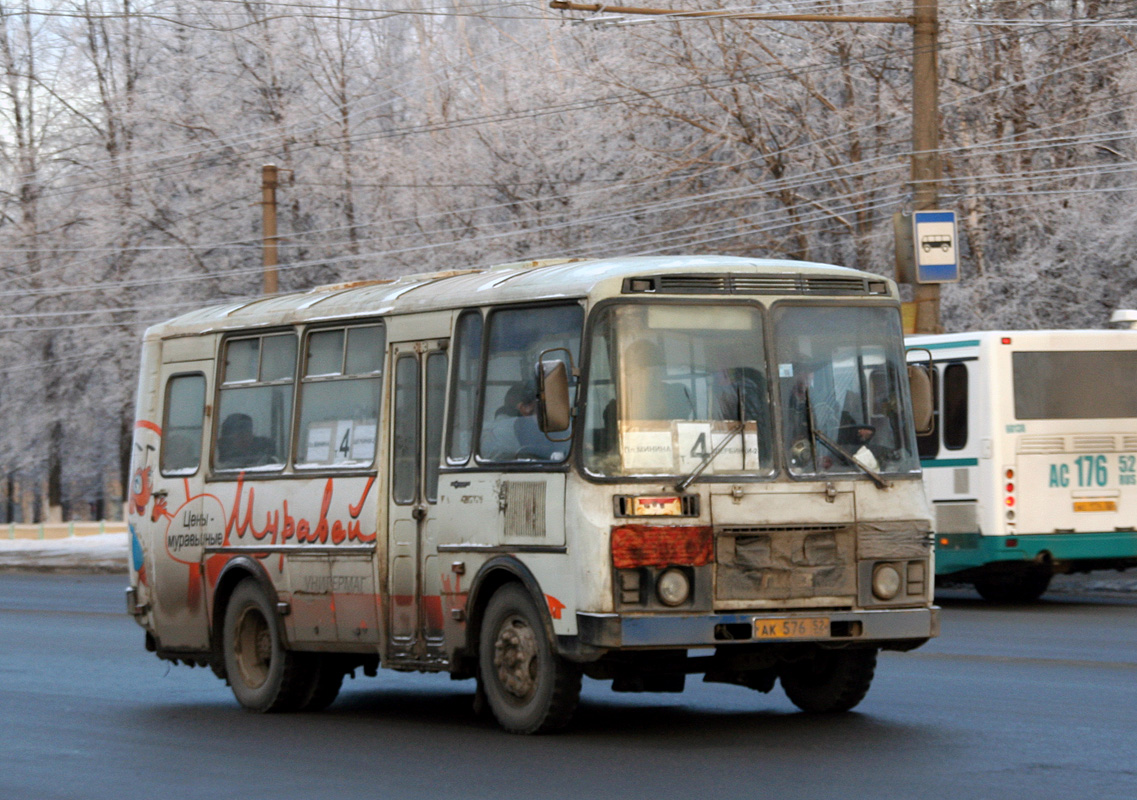 Nizhegorodskaya region, PAZ-32053 č. АК 576 52