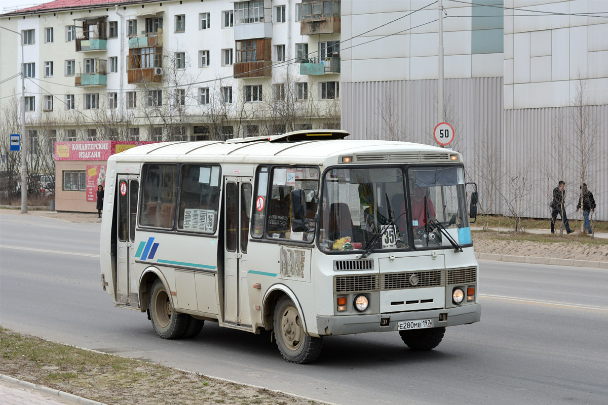 Саха (Якутия), ПАЗ-32053 № Е 280 МВ 197