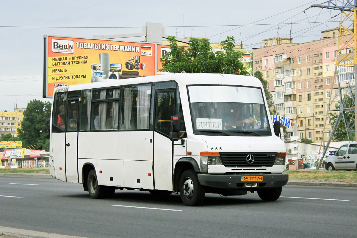 Днепропетровская область, Тур-А4072 № AE 1111 AB