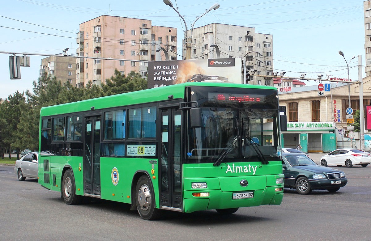 Алматы, Yutong ZK6108HGH № 520 DF 02