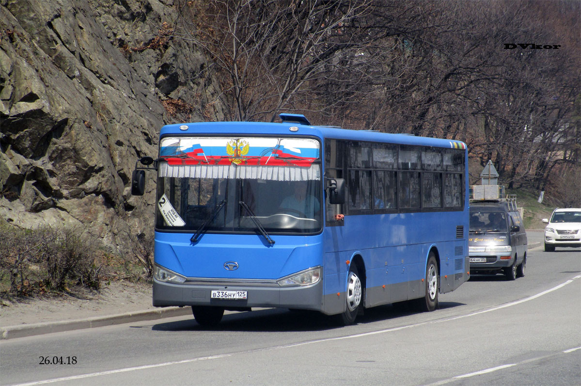 Автобусы находка 26. Белогорск Daewoo bs106. Daewoo bs106 Владивосток. Бортовые огни Дэу BS 106. Автобус Приморский край Дэу.