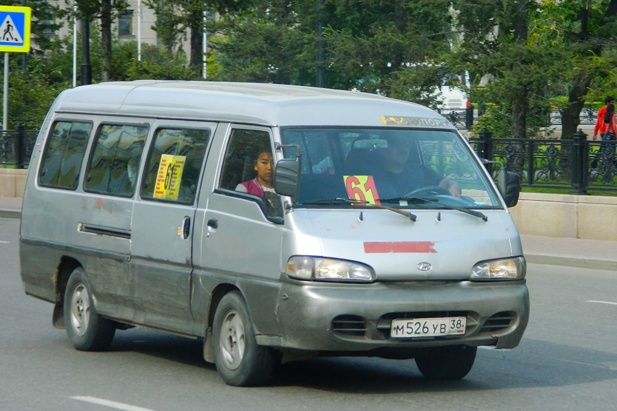 Иркутская область, Hyundai Grace № М 526 УВ 38