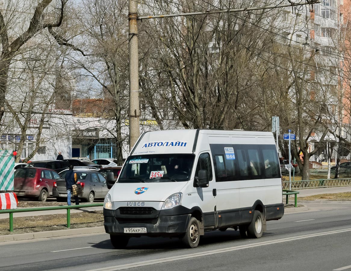 Москва, Нижегородец-2227UU (IVECO Daily) № У 954 КР 77