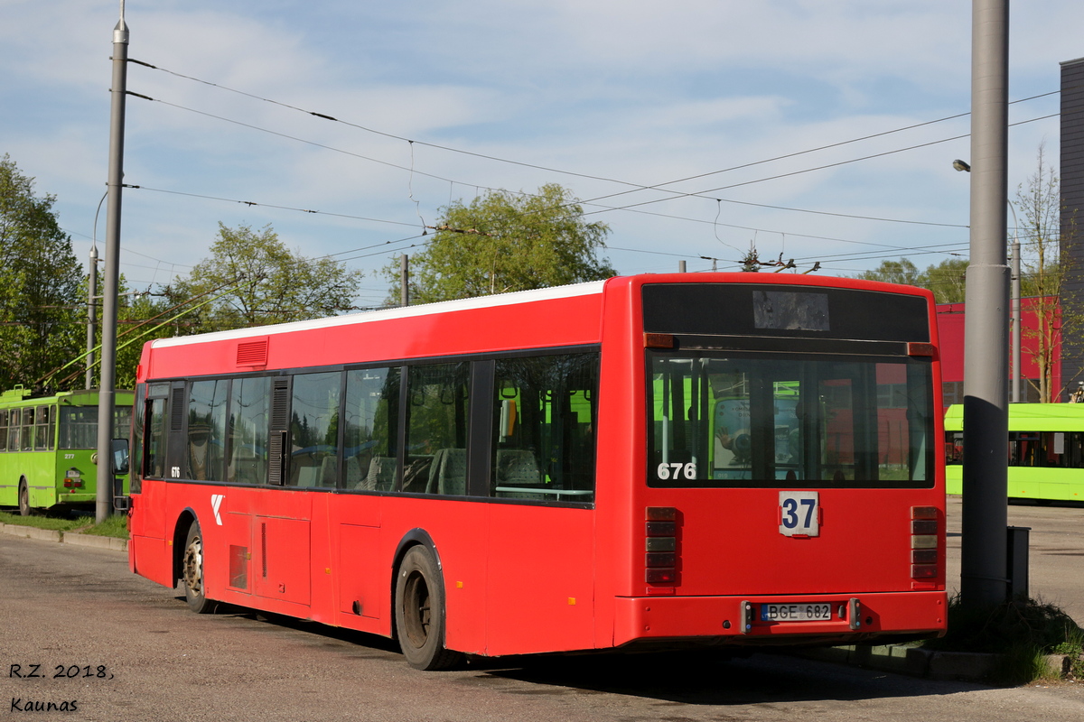 Литва, Van Hool A300 № 676