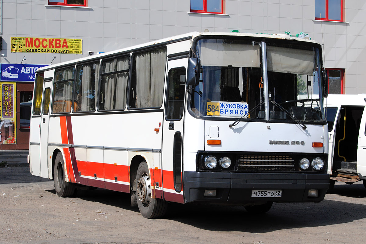 Автовокзал жуковка. Ikarus 256.21h. Автостанция Жуковка. Автобус Брянск Жуковка.