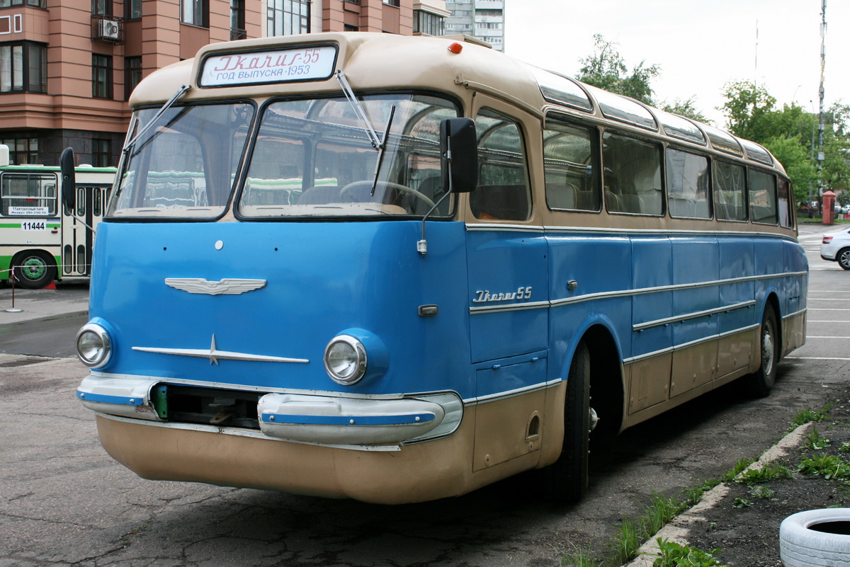 Москва, Ikarus  55 № 015