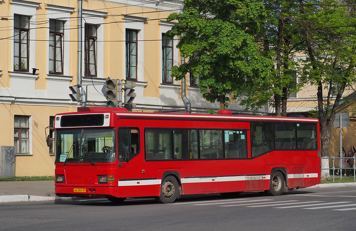 Ленинградская область, Scania CN113CLL MaxCi № АА 241 35