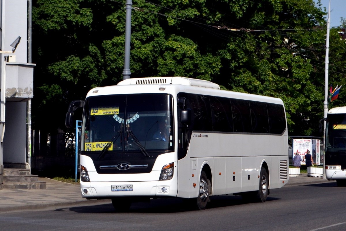 Краснодарский край, Hyundai Universe Space Luxury № У 144 ОК 123