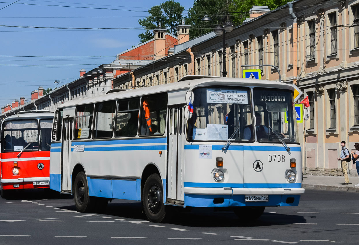 Petrohrad, LAZ-695N č. 0708; Petrohrad — IV St.Petersburg Retro Transport Parade, May 26, 2018