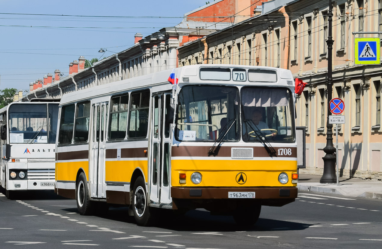 Санкт-Петербург, ЛАЗ-42021 № 1708; Санкт-Петербург — IV Петербургский парад ретро-транспорта 26 мая 2018 г.