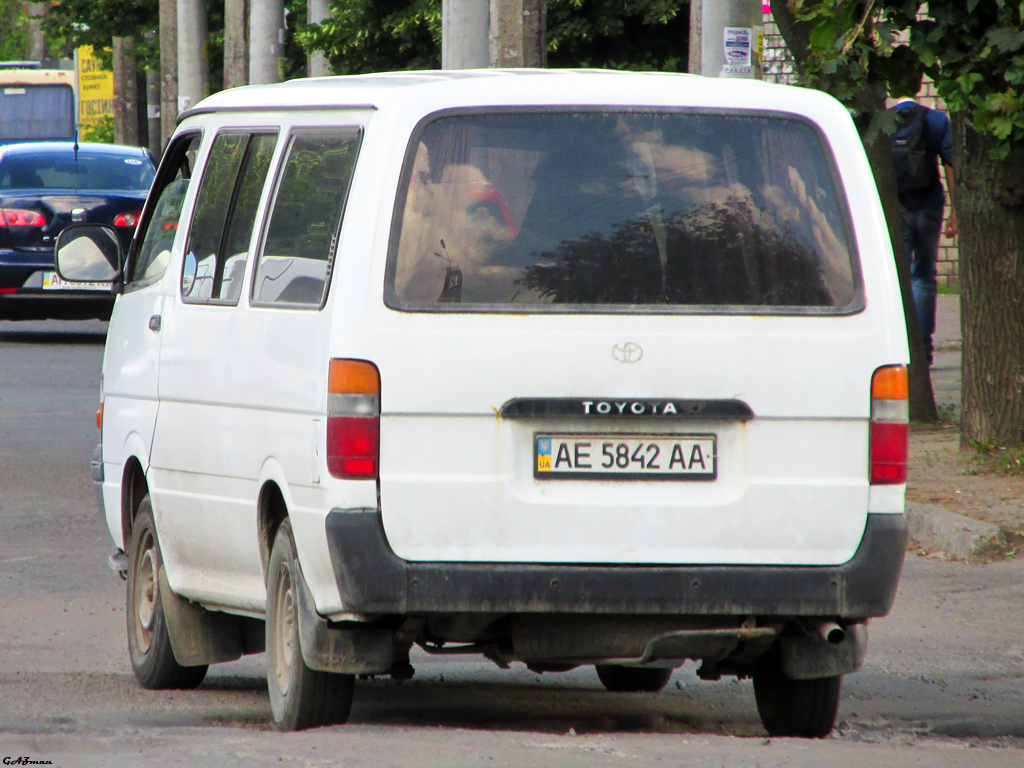 Днепропетровская область, Toyota HiAce LH104L № AE 5842 AA