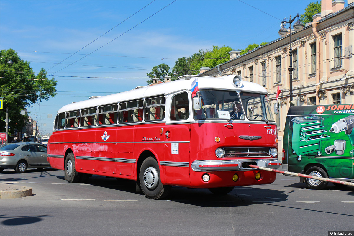 Szentpétervár, Ikarus  55.14 Lux sz.: 1700; Szentpétervár — IV St.Petersburg Retro Transport Parade, May 26, 2018