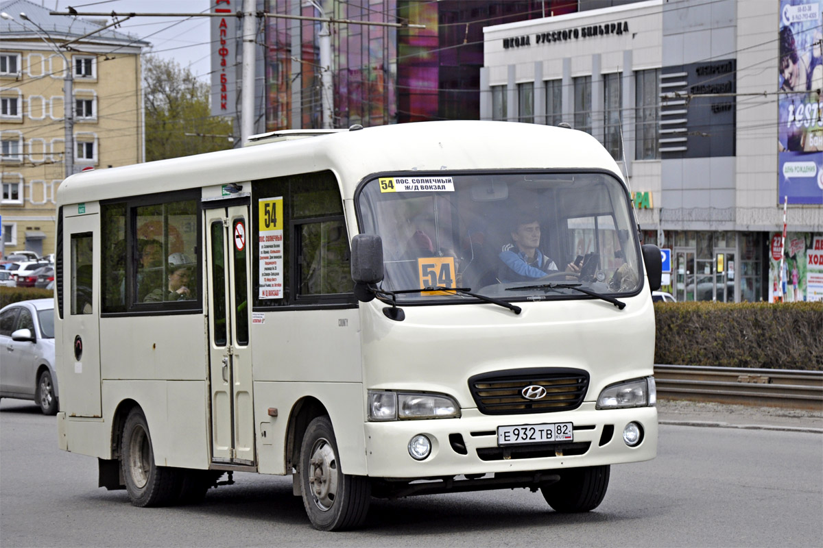 Алтайский край, Hyundai County SWB (РЗГА) № Е 932 ТВ 82