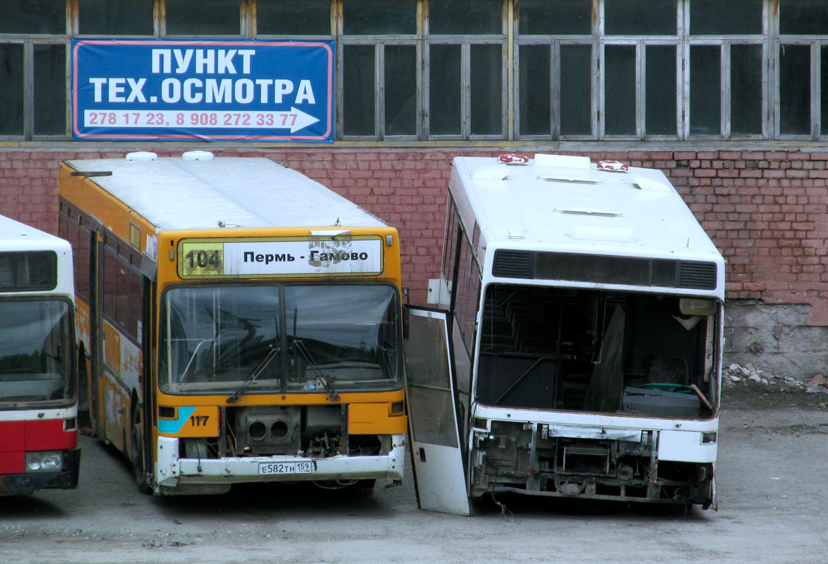 Пермский край, Hispano VÖV I № Е 582 ТН 159; Пермский край, Mercedes-Benz O407 № В 736 АА 159