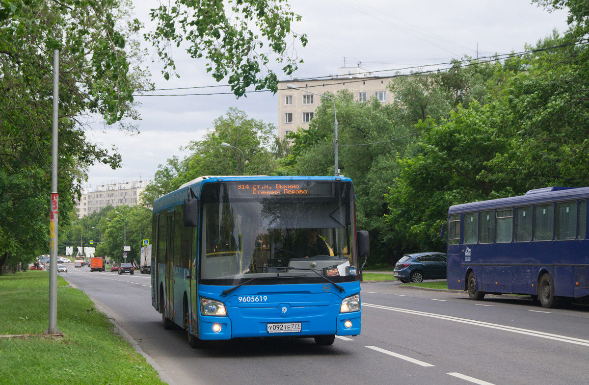 Москва, ЛиАЗ-4292.60 (1-2-1) № 9605619