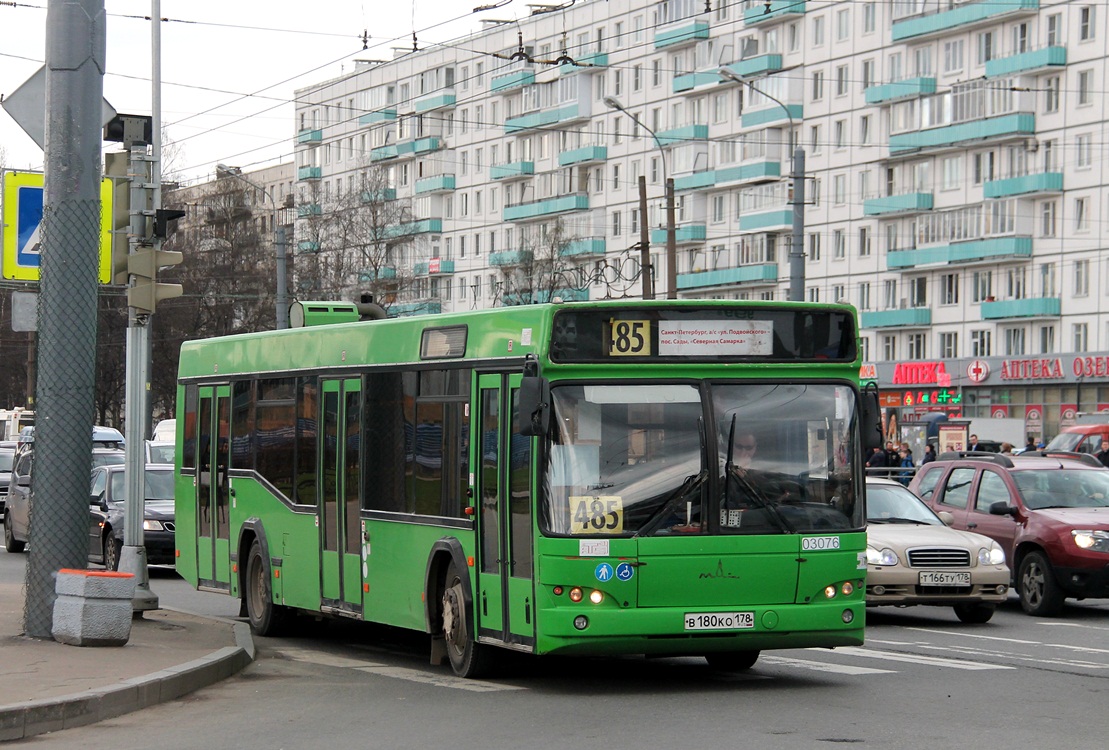 Szentpétervár, MAZ-103.476 sz.: 03076