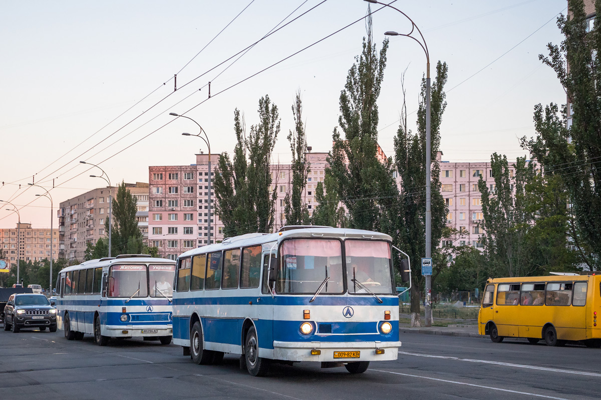 Kyiv, LAZ-697R # 009-82 КВ