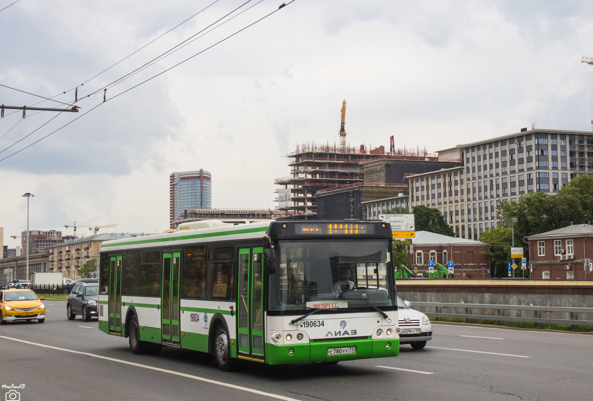 Moskwa, LiAZ-5292.22 (2-2-2) Nr 190634