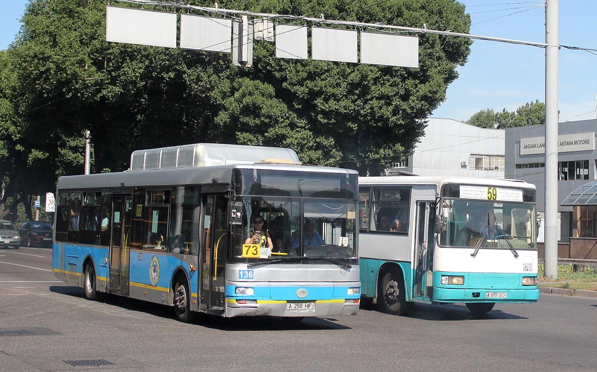 Алматы, Yutong ZK6120HGM № 136; Алматы, Daewoo BS090 Royal Midi (Ulsan) № 1760