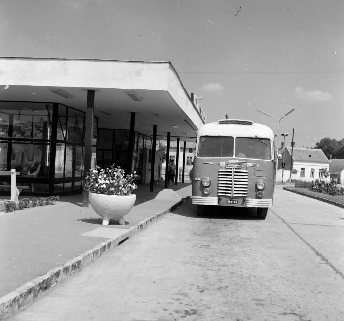 Венгрия, Ikarus 30 № GA 31-86