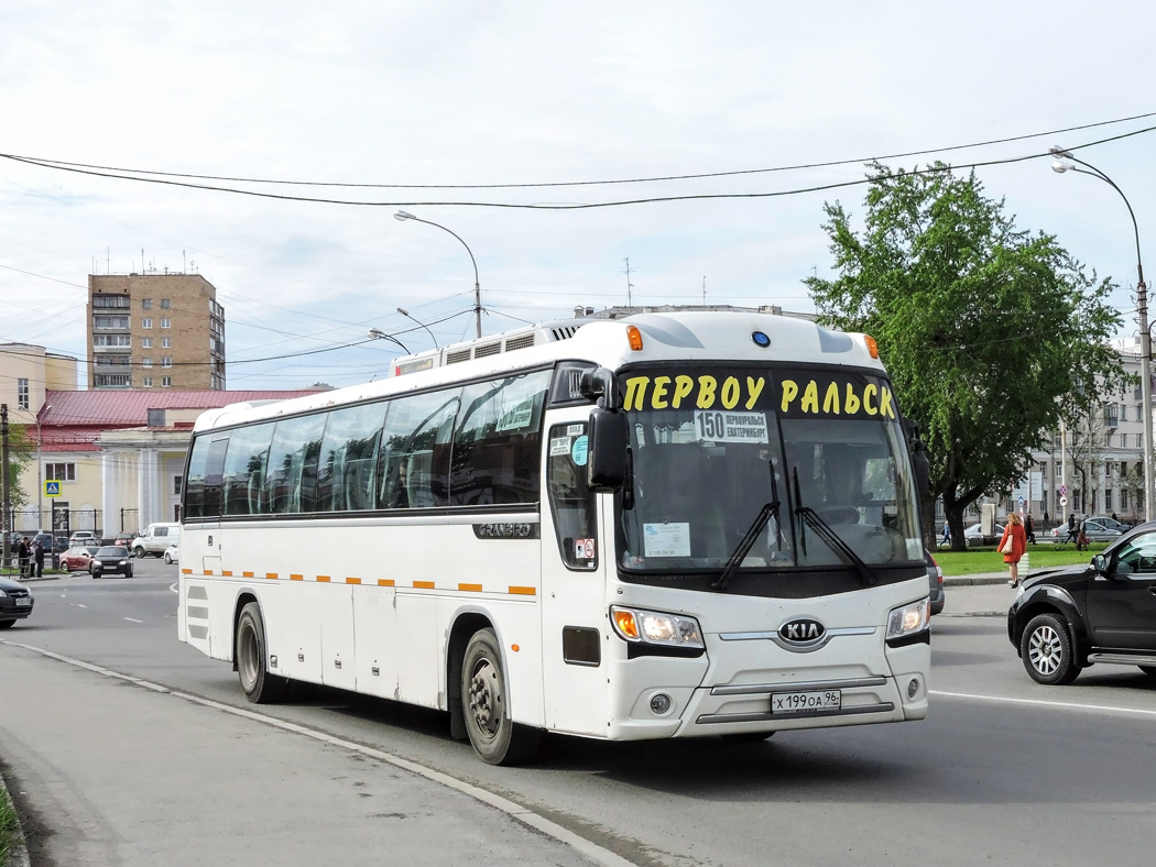 Свердловская область, Kia Granbird № Х 199 ОА 96